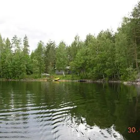 Holiday Mustalahti * Ollila